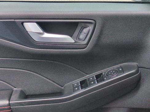 Used 2025 Ford Escape ST-Line FWD image 22