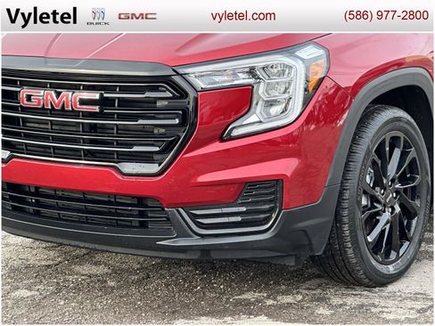 Certified 2023 GMC Terrain SLE w/ Driver Convenience Package image 6