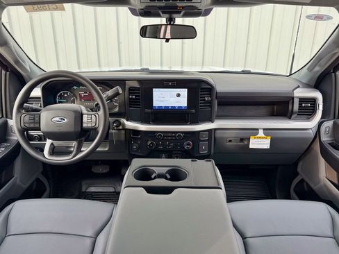 New 2026 Ford F550 4x4 Crew Cab image 33