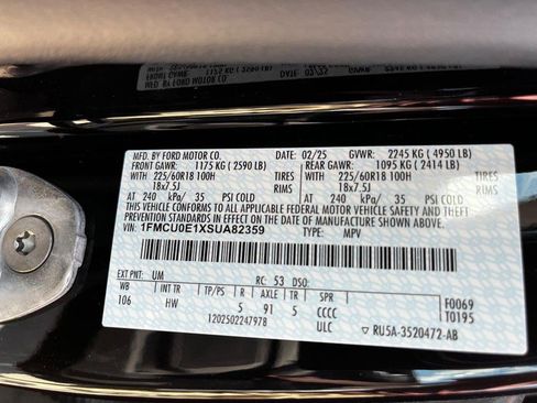 New 2025 Ford Escape PHEV FWD image 16