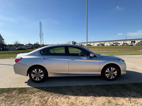 Used 2014 Honda Accord LX image 9