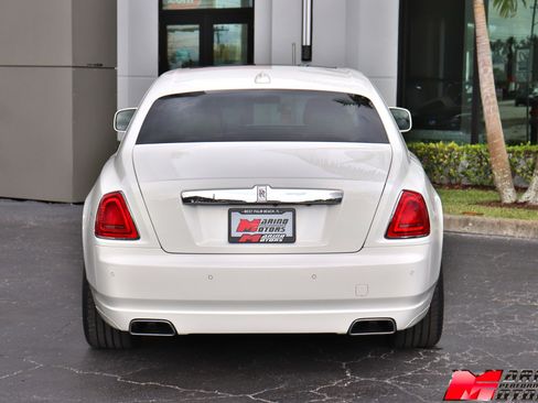 Used 2010 Rolls-Royce Ghost image 9