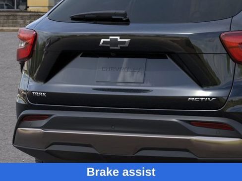 New 2026 Chevrolet Trax ACTIV w/ Driver Confidence Package FWD image 15