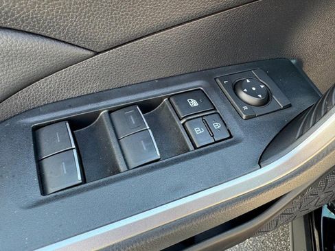 Used 2025 Toyota RAV4 XLE image 21