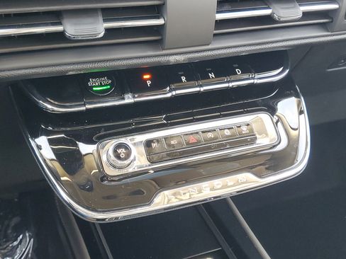 New 2026 Lincoln Corsair Premiere image 22