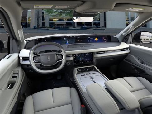 New 2025 Lincoln Navigator Reserve image 9