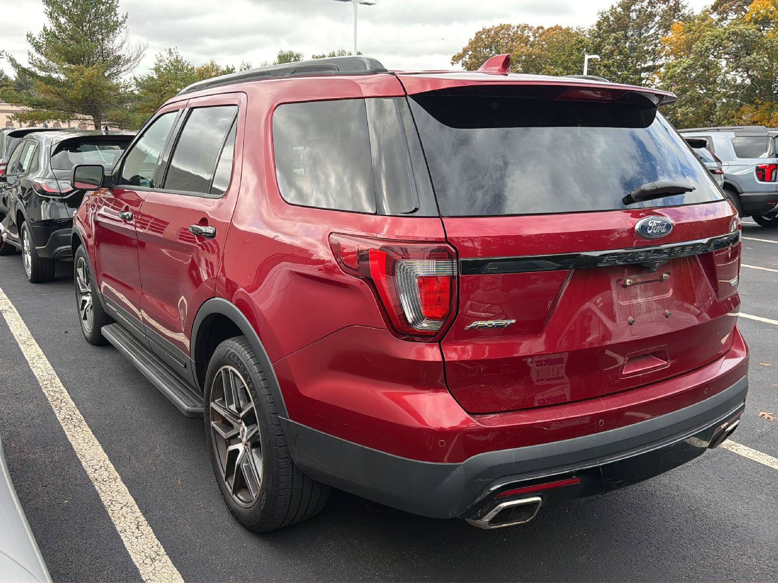 Used 2017 Ford Explorer Sport w/ Equipment Group 401A AWD/4WD image 5