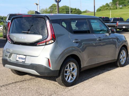 Used 2023 Kia Soul LX w/ Option Group 015 FWD image 7