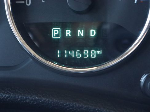 Used 2017 Jeep Wrangler Unlimited Sahara w/ Connectivity Group image 36