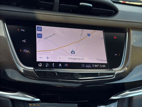 Used 2020 Cadillac XT6 Premium Luxury w/ Platinum Package AWD/4WD image 17