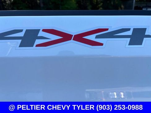 Used 2023 Chevrolet Silverado 1500 LT AWD/4WD image 9