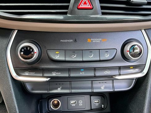 Used 2020 Hyundai Santa Fe SEL FWD image 24