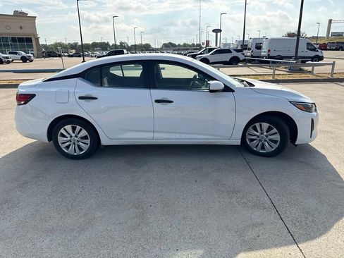 Used 2025 Nissan Sentra S FWD image 17