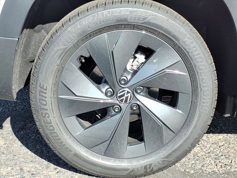 New 2026 Volkswagen Taos S image 10