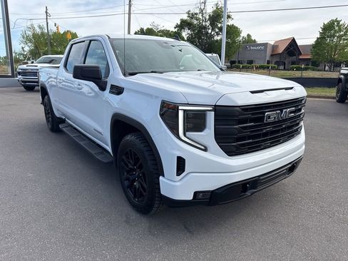 Used 2024 GMC Sierra 1500 Elevation w/ LPO, Elevation Black Package AWD/4WD image 7