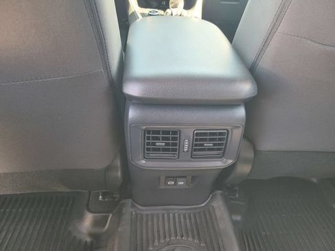Used 2024 Kia Sportage EX FWD image 15
