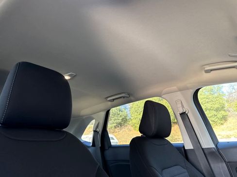 Used 2024 Ford Edge SE w/ Cargo Accessory Package image 18