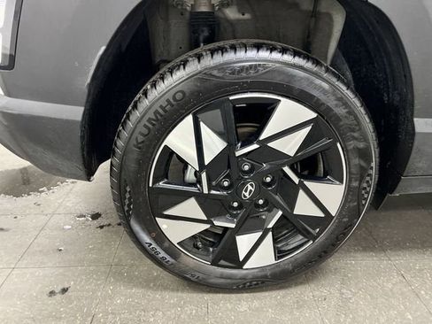 Used 2025 Hyundai Kona SEL image 32