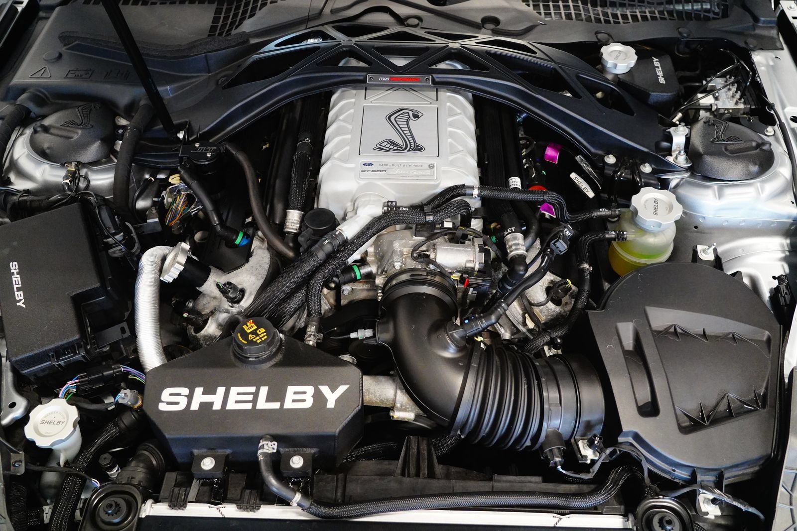 Used 2021 Ford Mustang Shelby GT500 w/ Technology Package RWD image 31