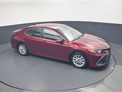 Used 2022 Toyota Camry LE FWD image 20