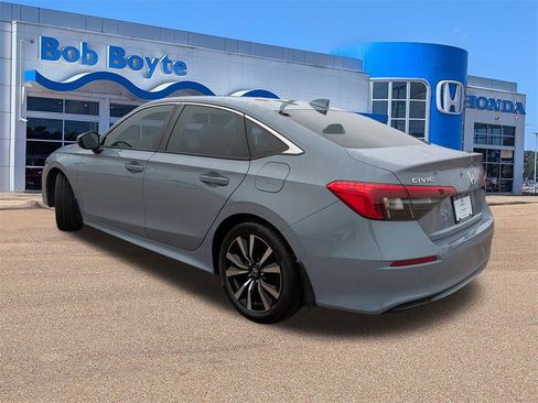 Certified 2024 Honda Civic EX image 3