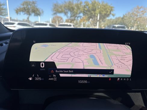 Used 2025 Chevrolet Traverse Z71 w/ Driver Confidence Package image 17