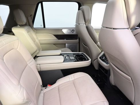 Used 2020 Lincoln Navigator Reserve w/ Luxury Package AWD/4WD image 15