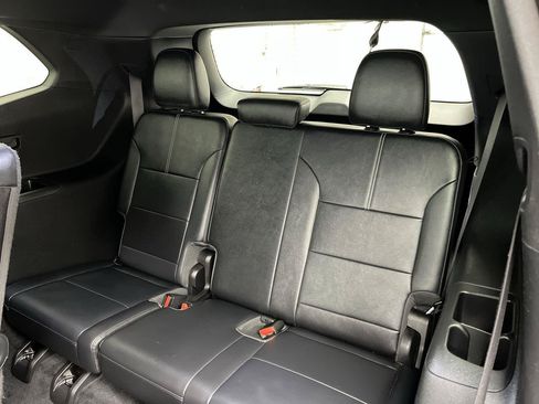 Certified 2024 GMC Acadia Elevation w/ Luxury Package AWD/4WD image 13