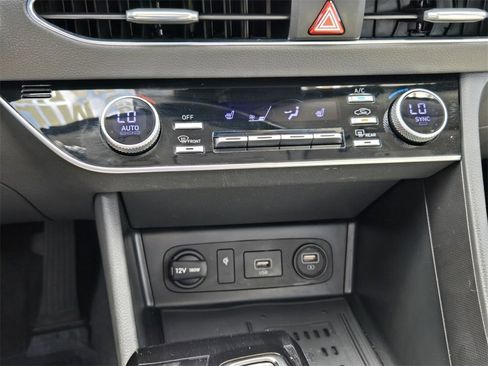 Certified 2023 Hyundai Sonata SEL w/ Convenience Package image 22