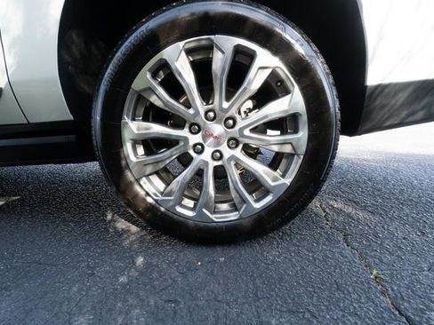 Used 2022 GMC Yukon XL Denali image 38