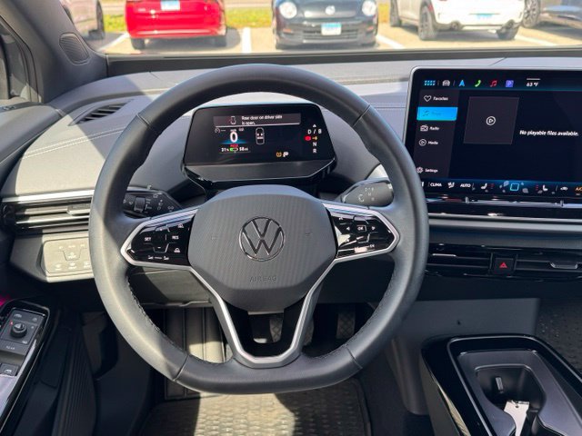 Certified 2025 Volkswagen ID.4 Pro AWD/4WD image 17