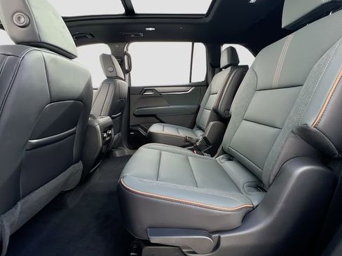 New 2026 GMC Acadia AT4 w/ Luxury Package image 17