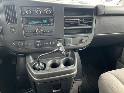 Used 2020 Chevrolet Express 3500 LT w/ LT Preferred Equipment Group RWD image 28