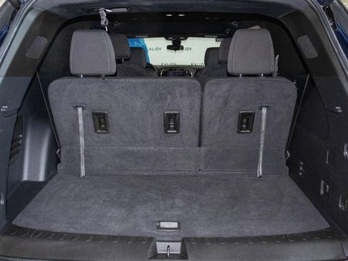 Used 2023 Chevrolet Traverse LT image 23