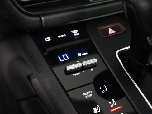 Used 2023 Porsche Macan GTS w/ Premium Package Plus image 43