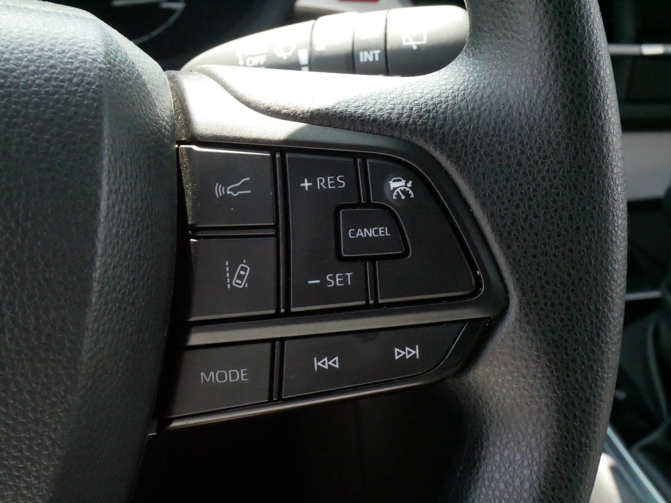 Certified 2026 Toyota Sienna LE FWD image 26