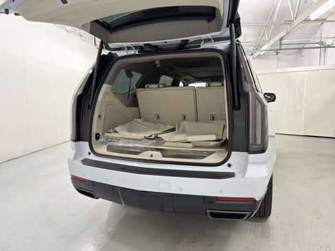 New 2026 Cadillac Escalade ESV Platinum Sport w/ LPO, ONYX Package AWD/4WD image 27