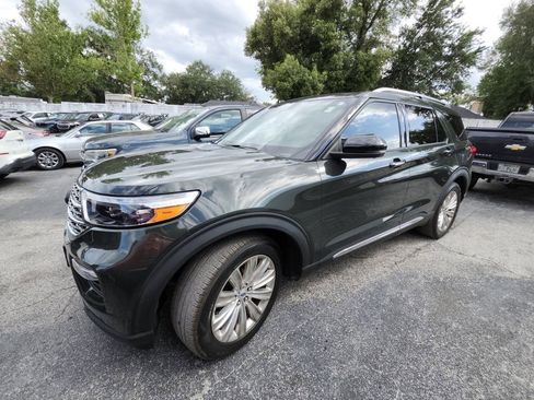 Used 2022 Ford Explorer Limited w/ Limited Technology Package RWD image 6
