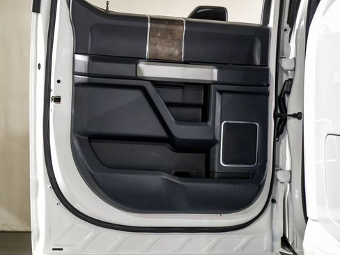 Used 2022 Ford F250 Lariat w/ Lariat Ultimate Package image 35