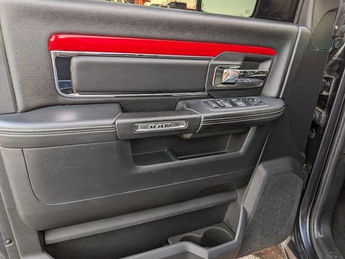 Used 2015 RAM 1500 Laramie w/ Convenience Group image 15
