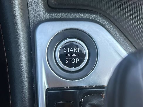 Used 2020 Nissan Sentra SR w/ Premium Package FWD image 28