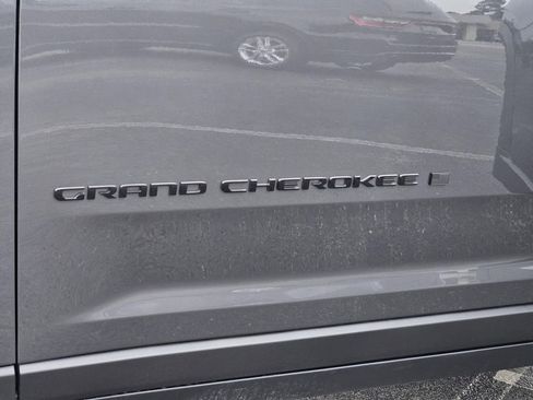New 2026 Jeep Grand Cherokee Altitude RWD image 8