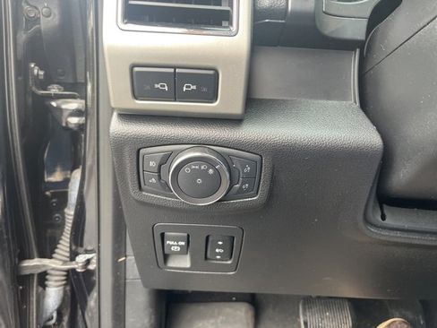 Used 2019 Ford F150 Lariat w/ Equipment Group 502A Luxury image 15