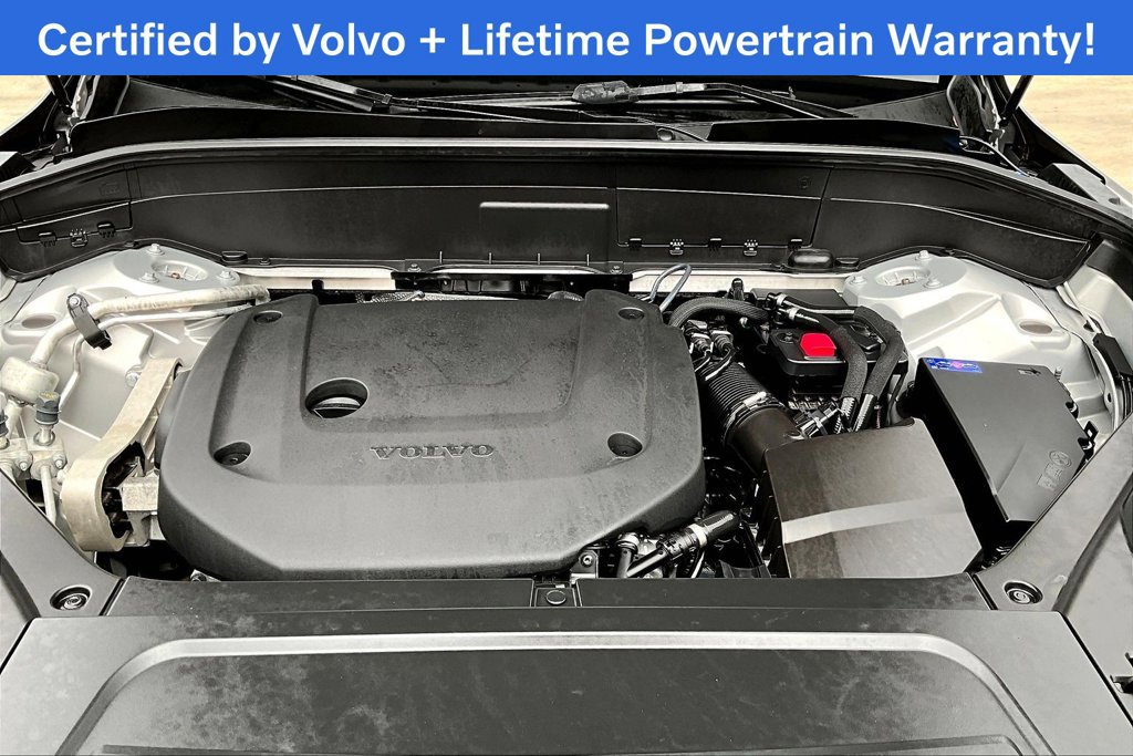 Used 2025 Volvo XC90 B6 Plus AWD/4WD image 13