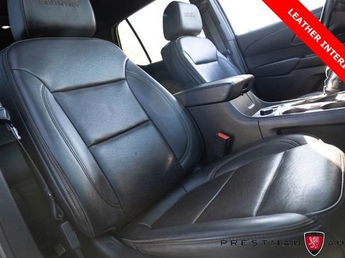 Used 2023 Chevrolet Traverse High Country w/ LPO, Floor Liner Package AWD/4WD image 4