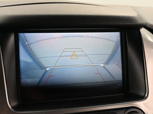 Used 2018 Chevrolet Suburban LT image 19