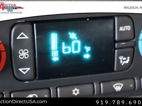 Used 2003 HUMMER H2 w/ Preferred Equipment Group image 36