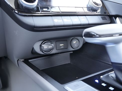 Certified 2023 Hyundai Elantra SEL FWD image 30