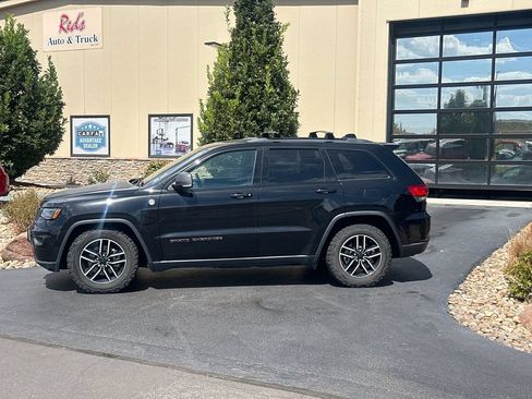 Used 2019 Jeep Grand Cherokee Trailhawk w/ Trailhawk Luxury Group AWD/4WD image 10