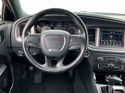 Used 2022 Dodge Charger SXT w/ Blacktop Package image 5